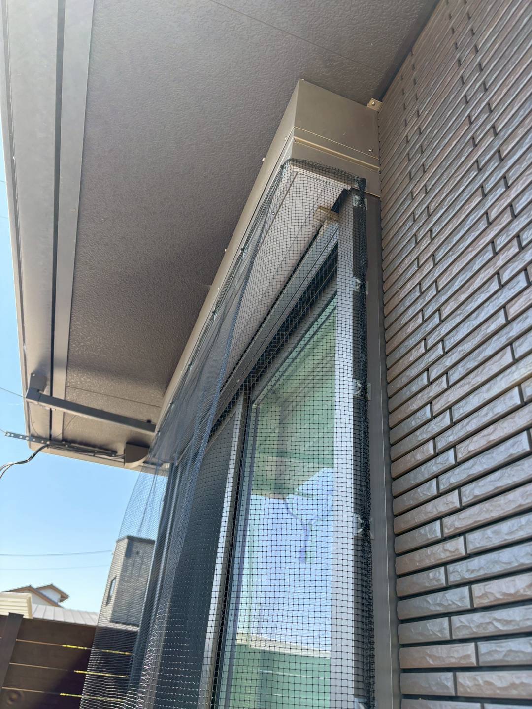 2026/04/11 地元にてコウモリ対策！シャッターboxコウモリ対策はネットバリ工法！