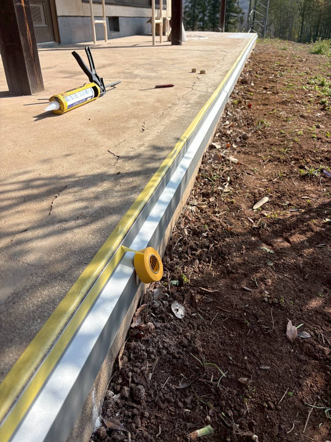 2026/04/03 岡山にてムカデ対策！更に物理的なムカデ返しで最終防御！